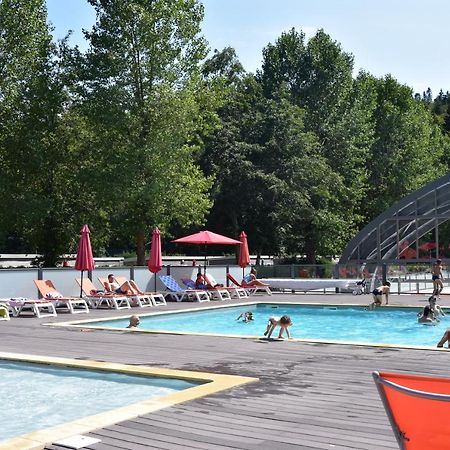 Hotel Domaine Du Lac Chambon Мюроль Экстерьер фото